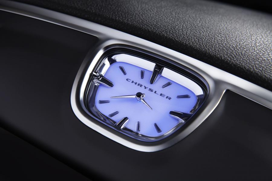  Chrysler 300C 2011 года  (фото 64 из 83)